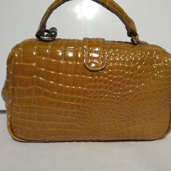 Brown Vinyl Purse - Picture 3 of 3